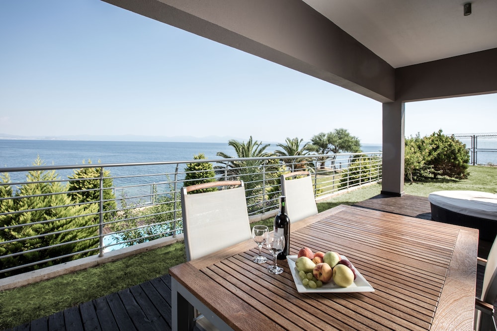 Family Villa, Private Pool photo 2