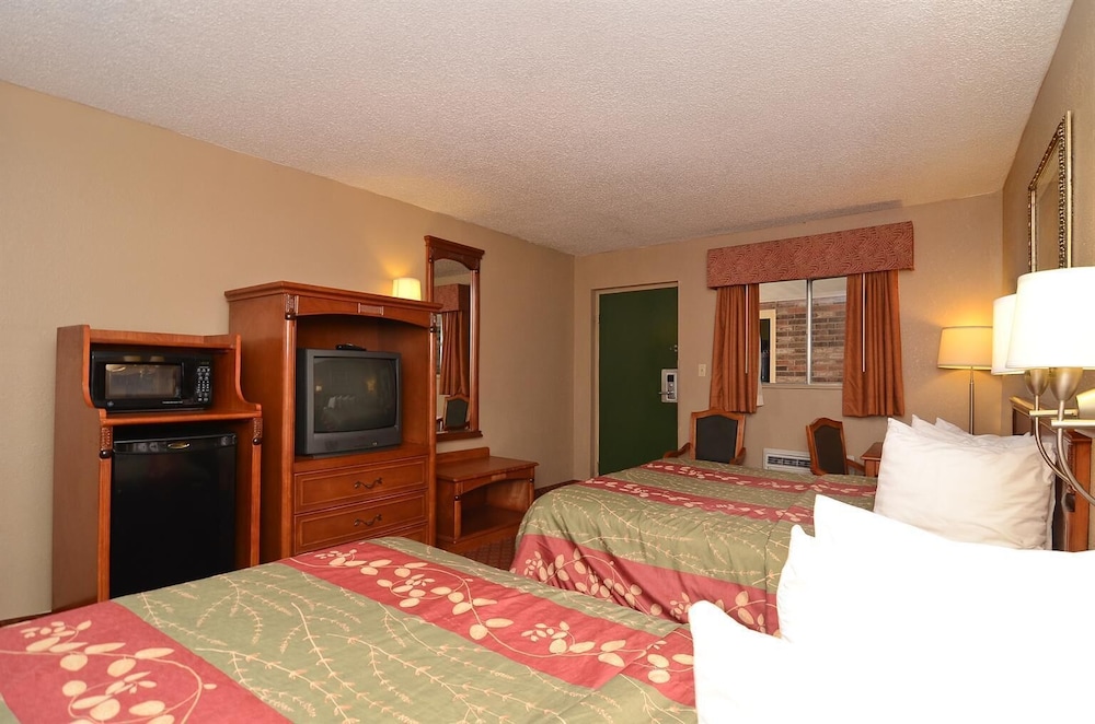 Room, 2 Queen Beds, Non Smoking - Photo 2