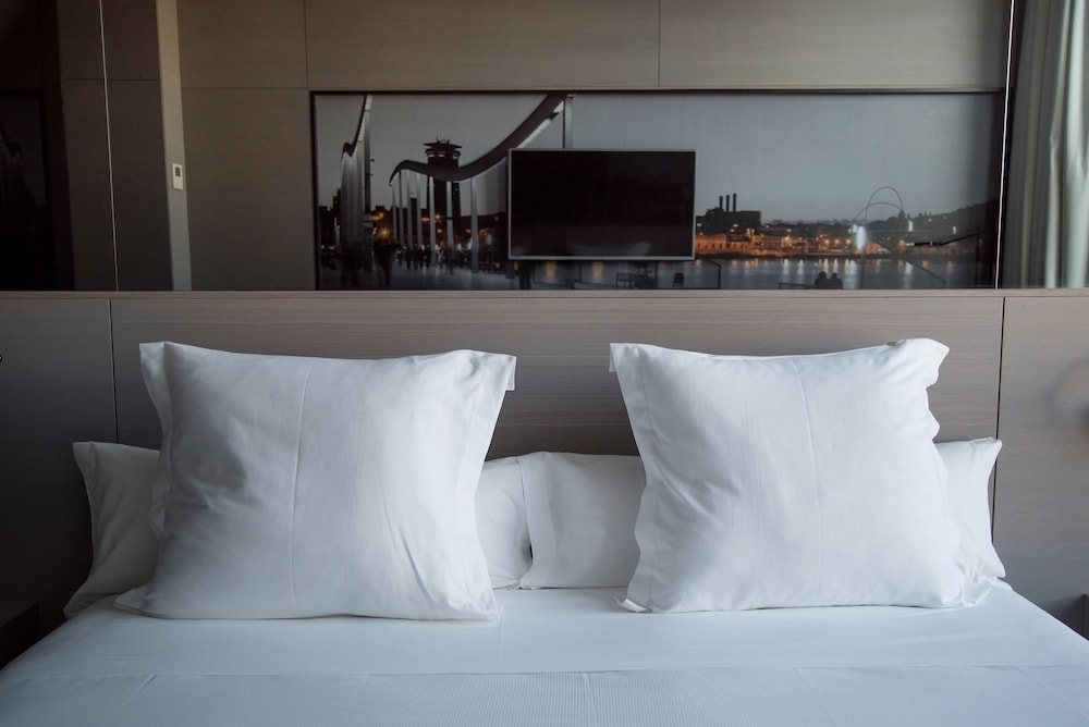 Superior Single Room, City View