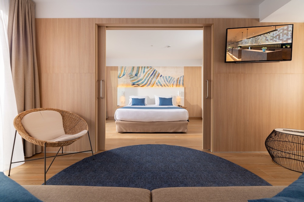 Suite, Pool View (2 adults) - Photo 1