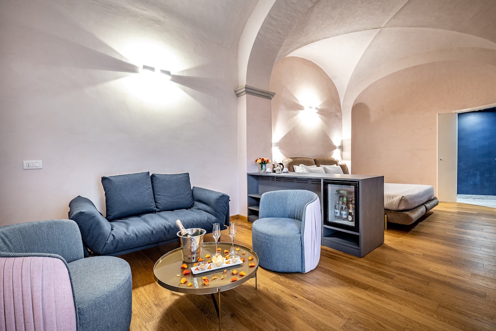 Superior Double or Twin Room, Garden View - Photo 7