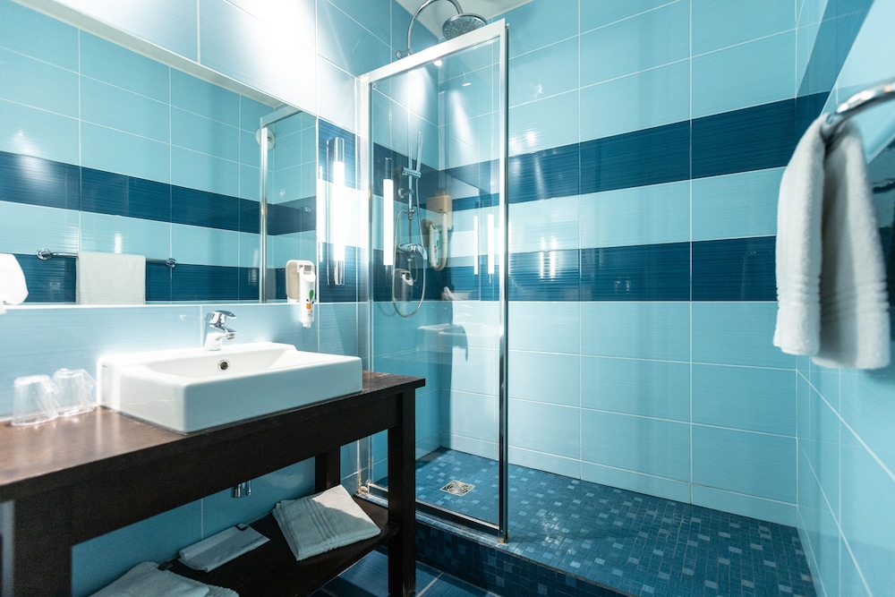 Superior Triple Room photo 3