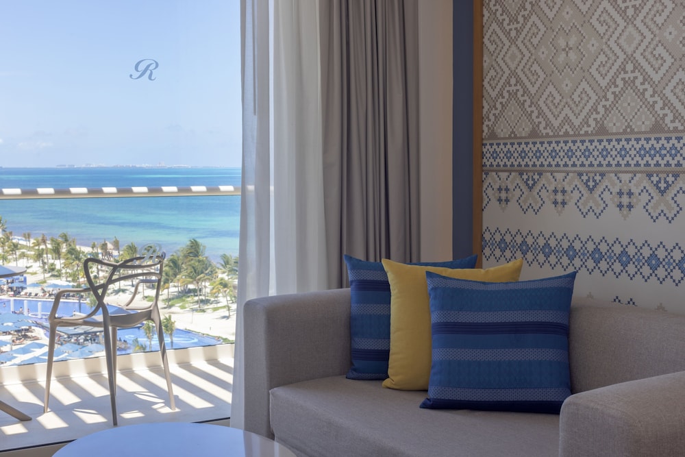 Luxury Junior Suite Ocean View Diamond Club - Photo 3
