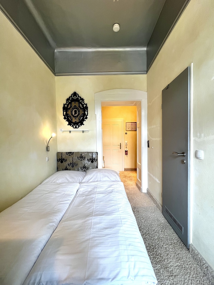 Family Apartment (Gold) photo 3