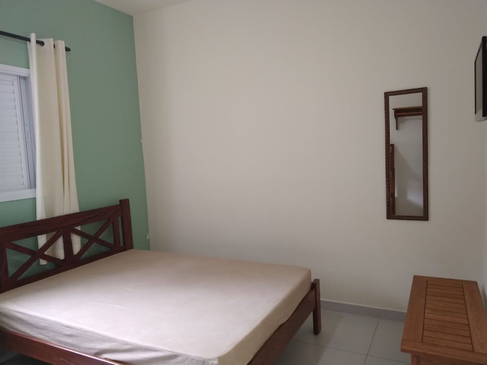 Basic Apartment photo 2