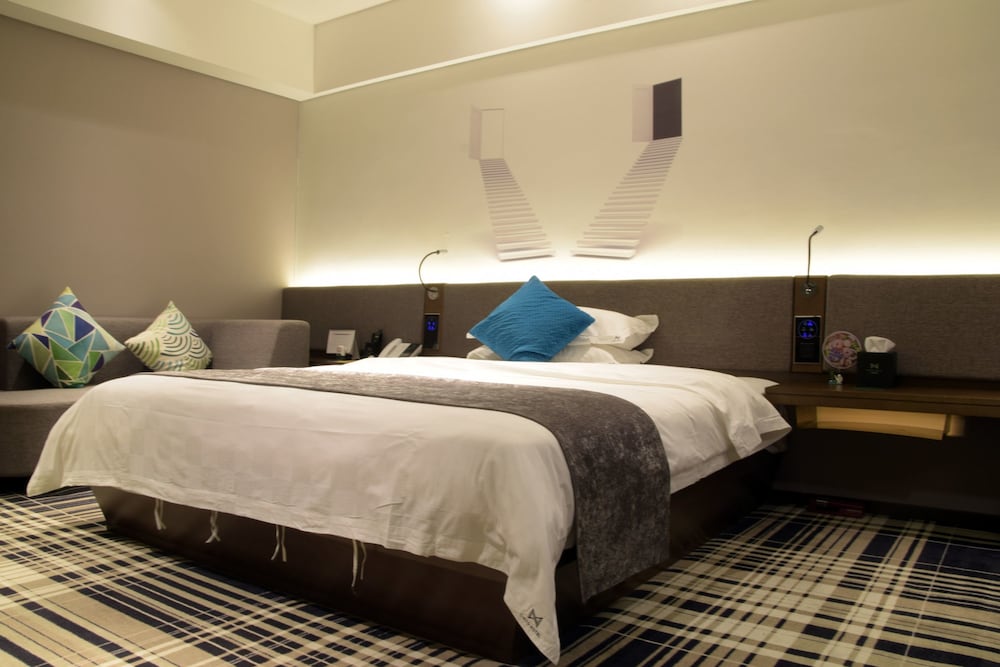 Plus Queen Room photo 3