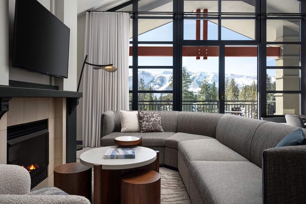 Two Bedroom Luxury Suite - Photo 1