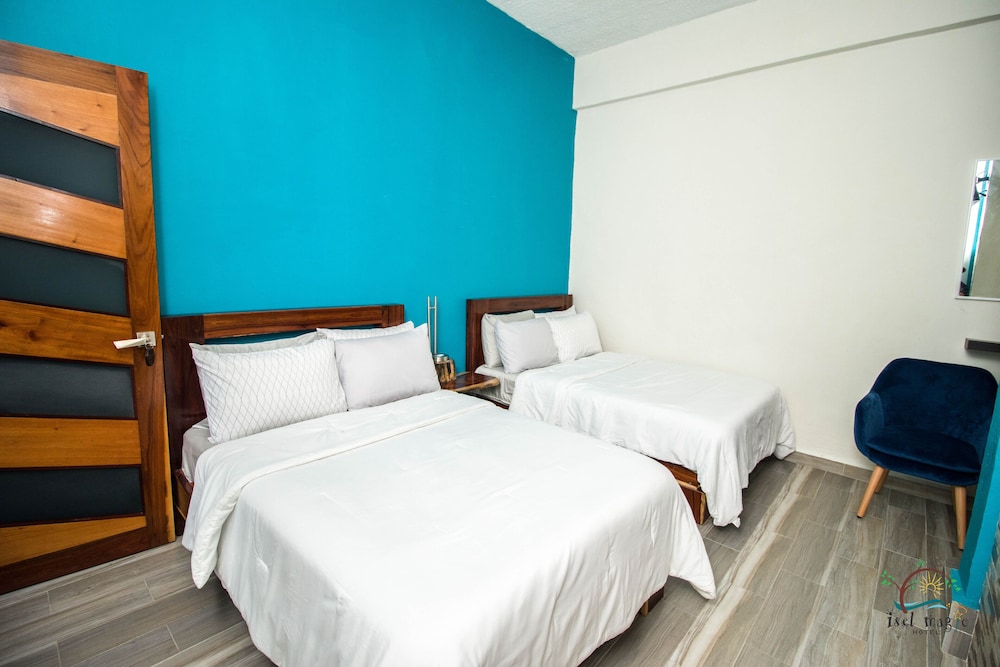Luxury Room, 2 Queen Beds - Photo 1