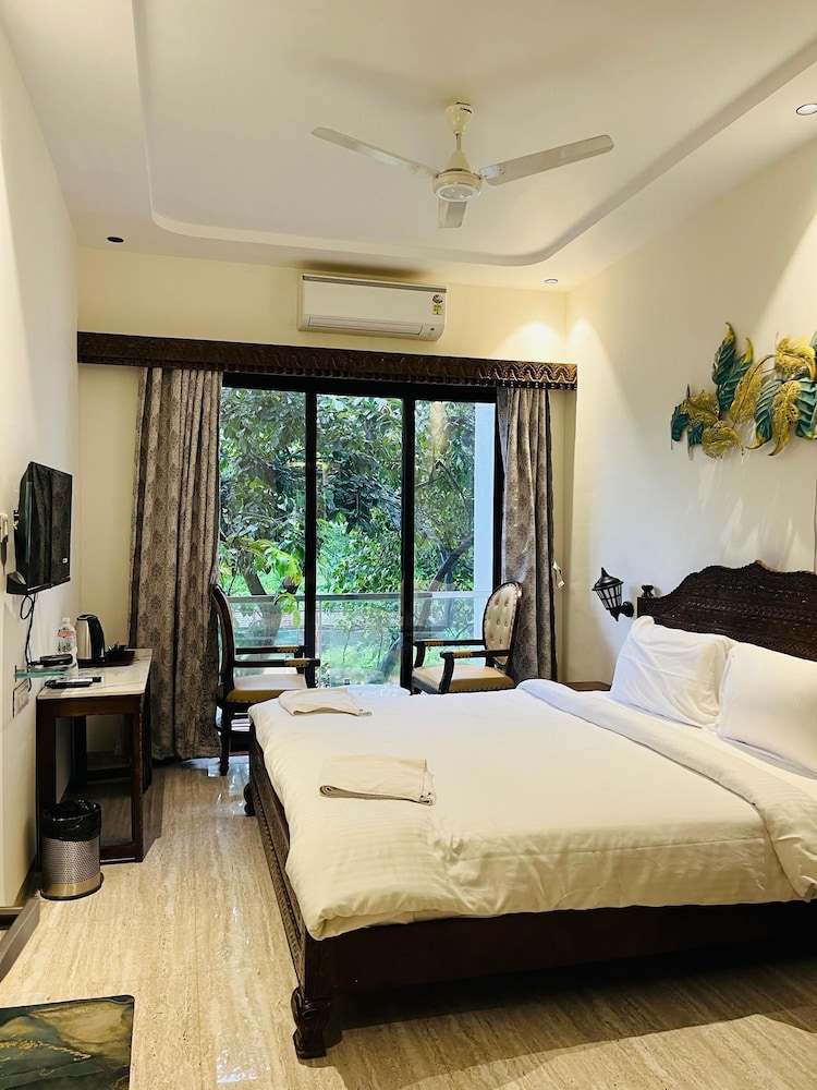 Luxury Room, Garden View