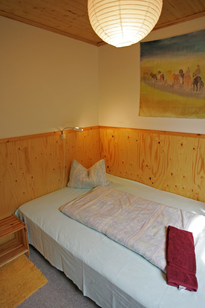 Single Room, Shared Bathroom photo 1