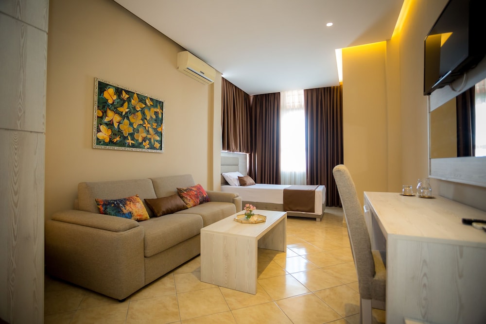 Room 304 photo 2