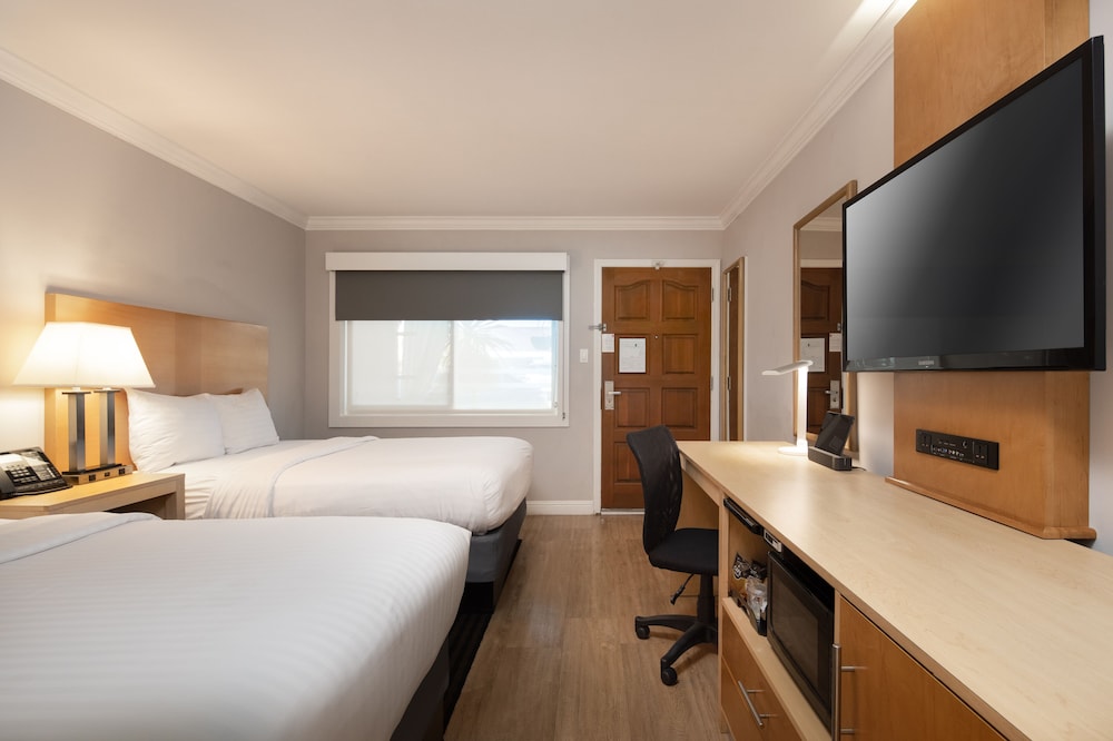 Deluxe Double Room, 2 Double Beds - Photo 1