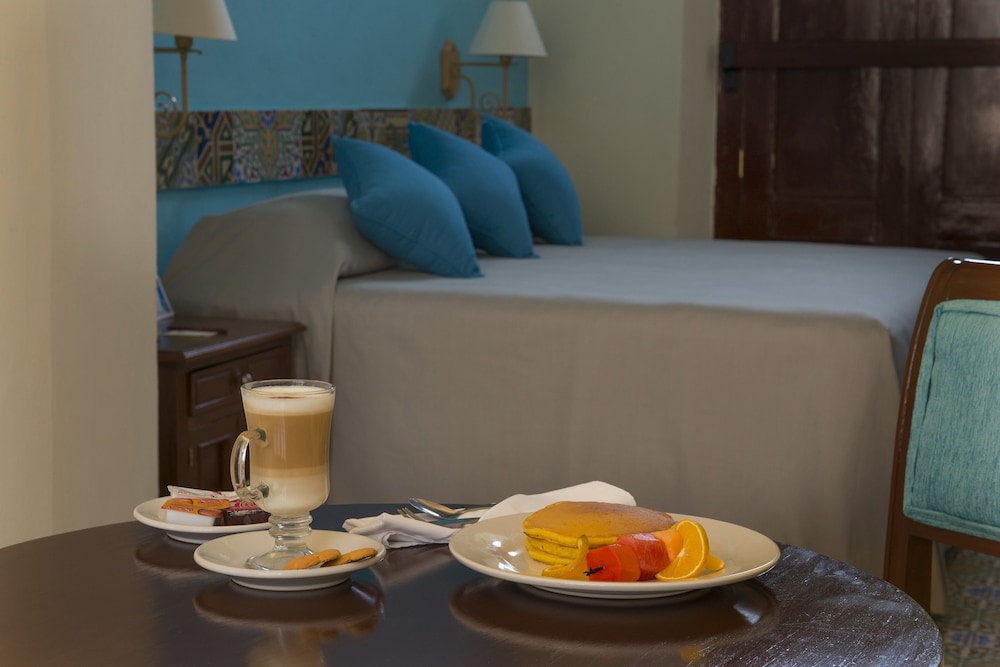Deluxe Villa, 1 King Bed, Pool Access, Poolside - Photo 13