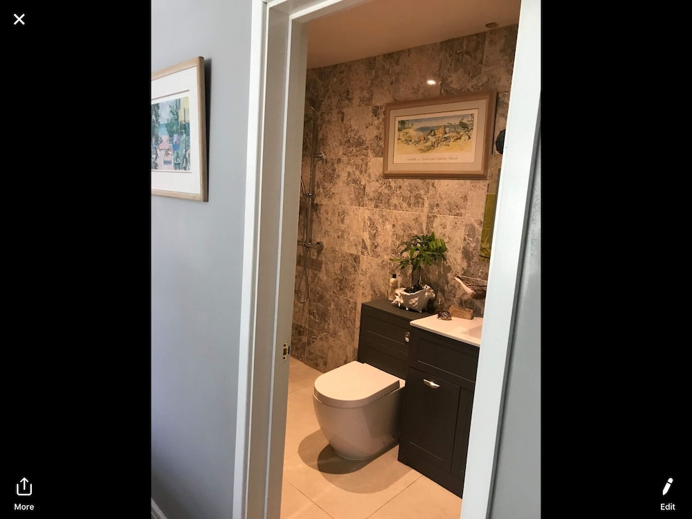 Premium Double Room (Ensuite ) photo 2