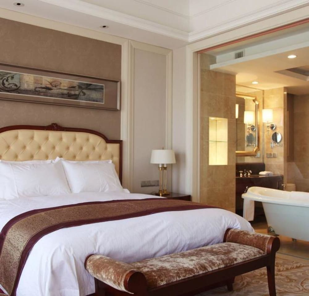 Deluxe Double Room, City View
