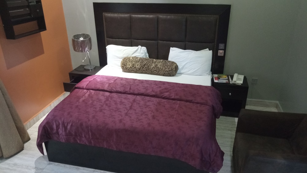 Executive Room - Photo 1