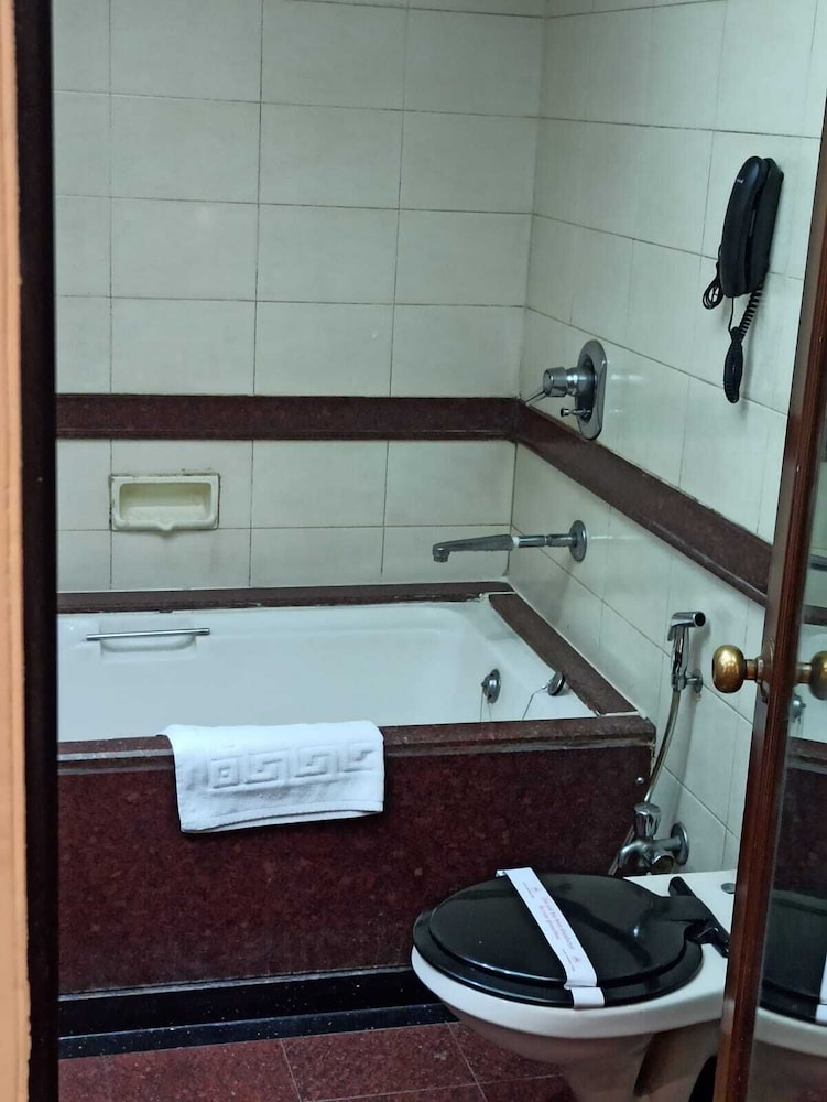 Deluxe Room - Photo 2