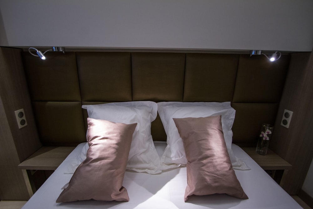 Premium Double Room - Photo 1