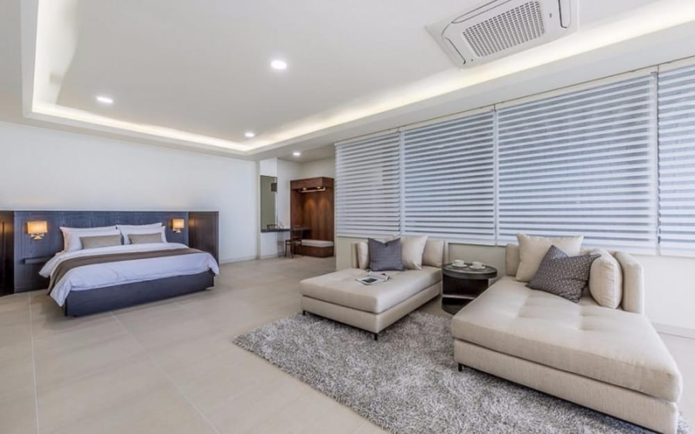 Room (LUX-3 Pool Villa (Indoor Pool))