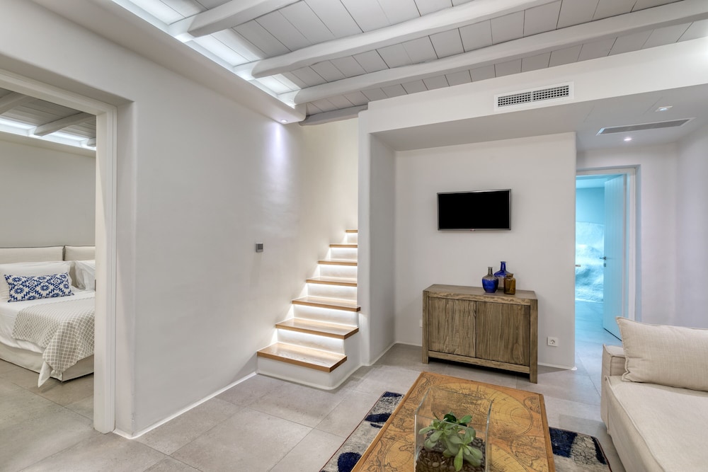Executive Villa, 5 Bedrooms, Private Heated Pool, Sea View (M Four) - Photo 2