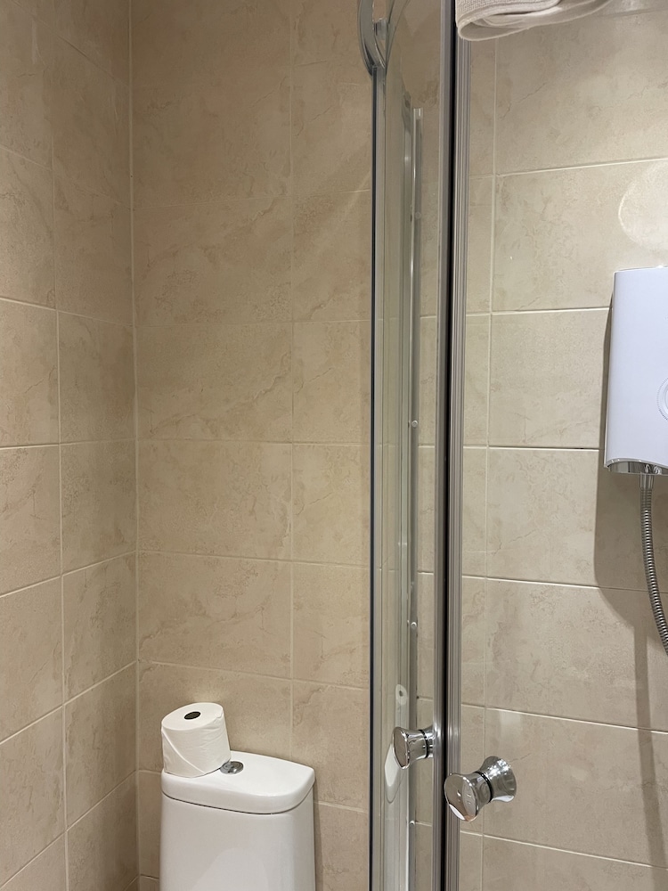 Basic Double Room ( with Private Bathroom) photo 3