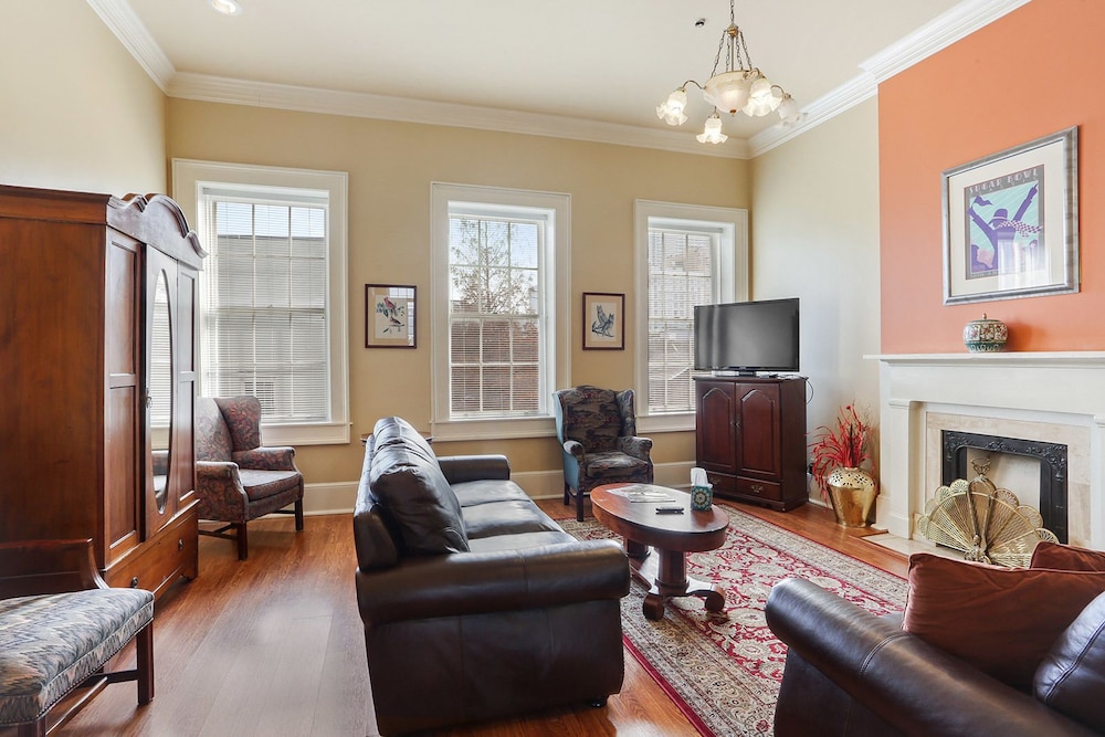 Grand Townhome, 2 Bedrooms, Non Smoking, Kitchen, photo 6