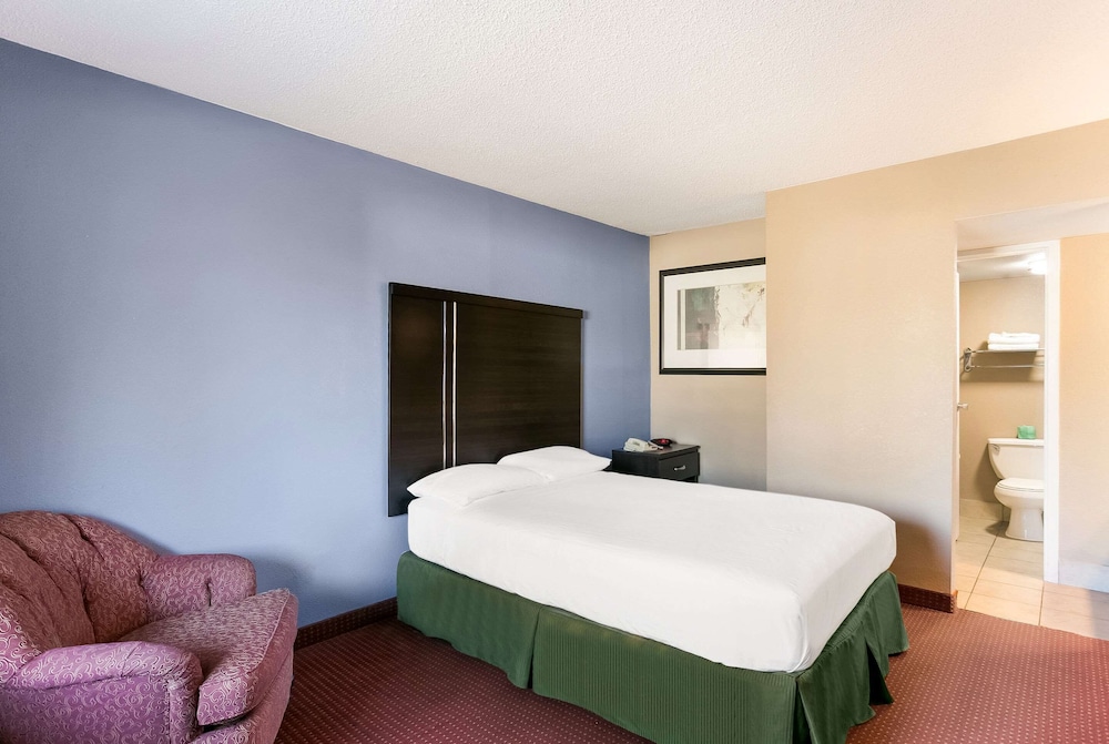 Room, 1 Queen Bed, Non Smoking photo 1