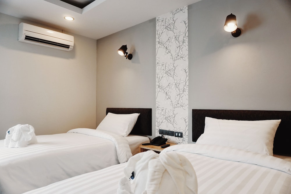 Superior Room, Non Smoking - Photo 4