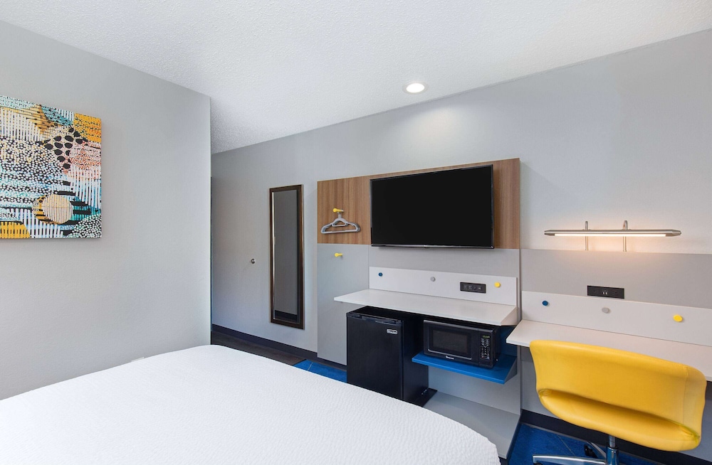Room, Accessible - Photo 4