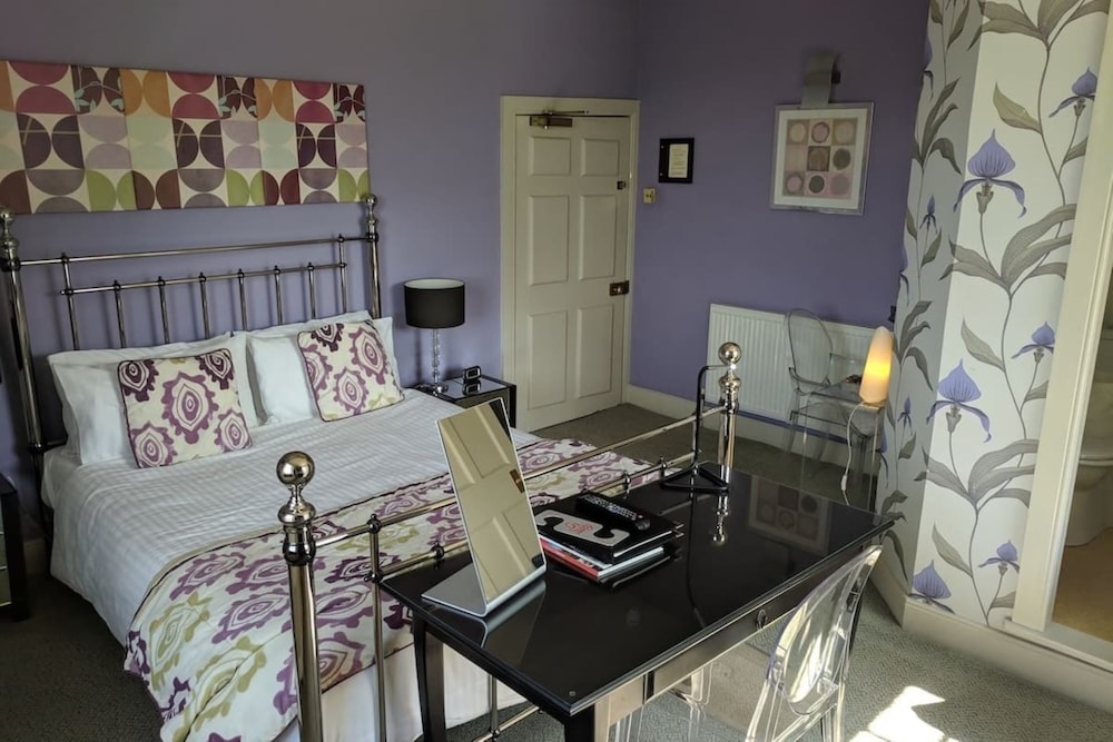 Classic Double Room, 1 King Bed photo 1