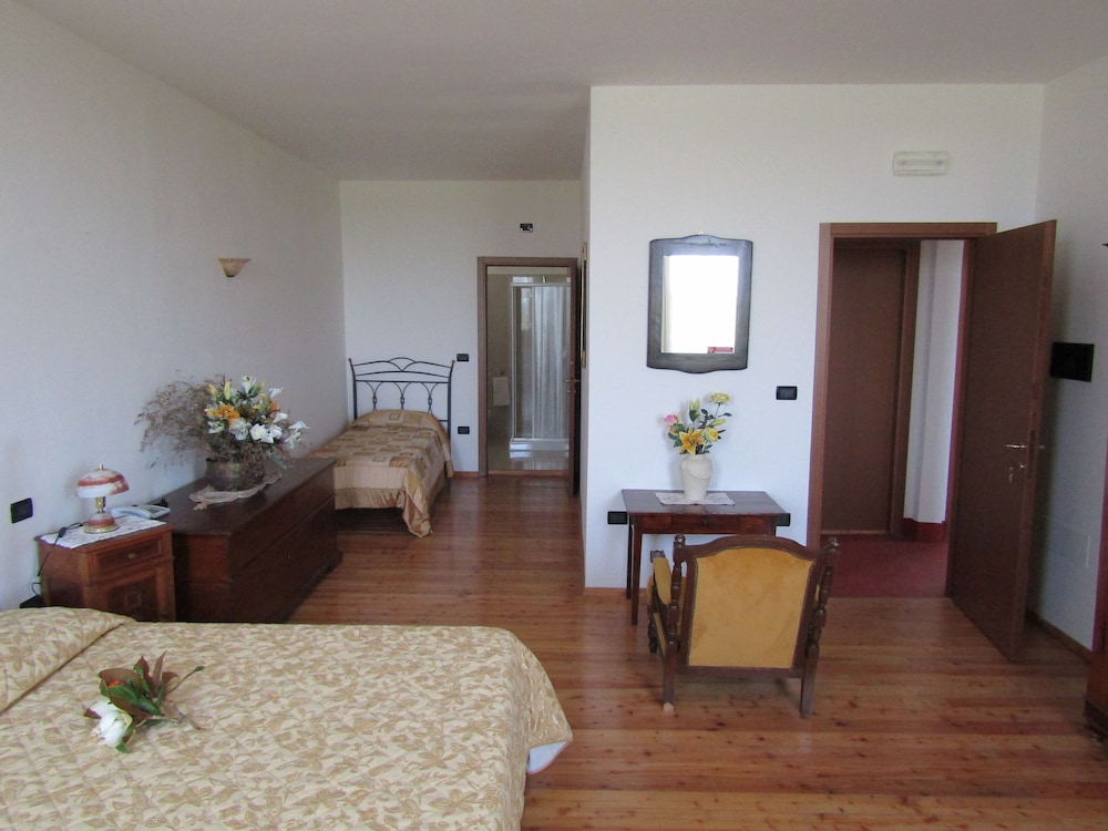 Bungalow photo 1