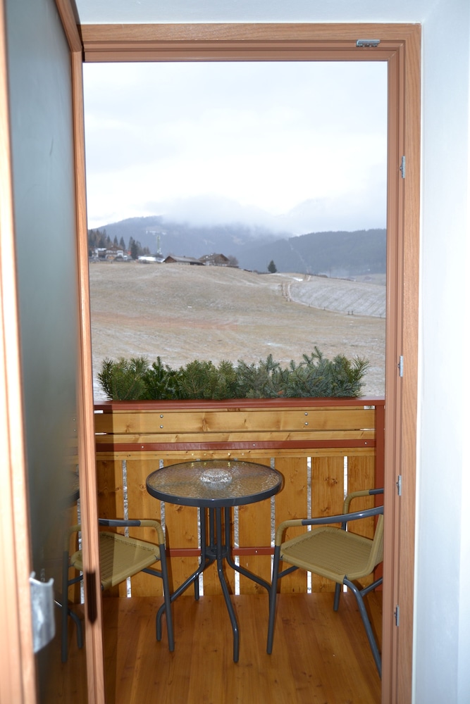 Junior Suite, Balcony - Photo 4