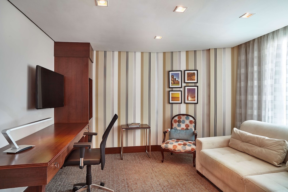 Suite, 1 Bedroom - Photo 7