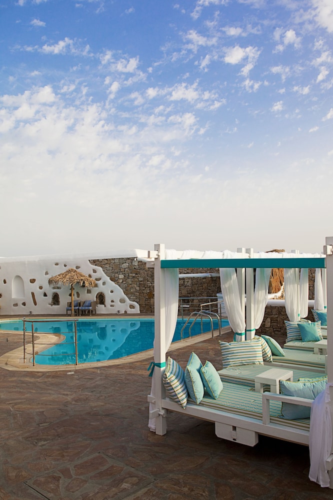 Junior Suite, Pool View - Photo 2