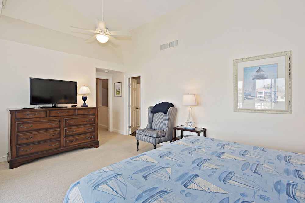 Villa, Multiple Beds, Kitchen, Garden View (1116 Harbour South Club Villa)