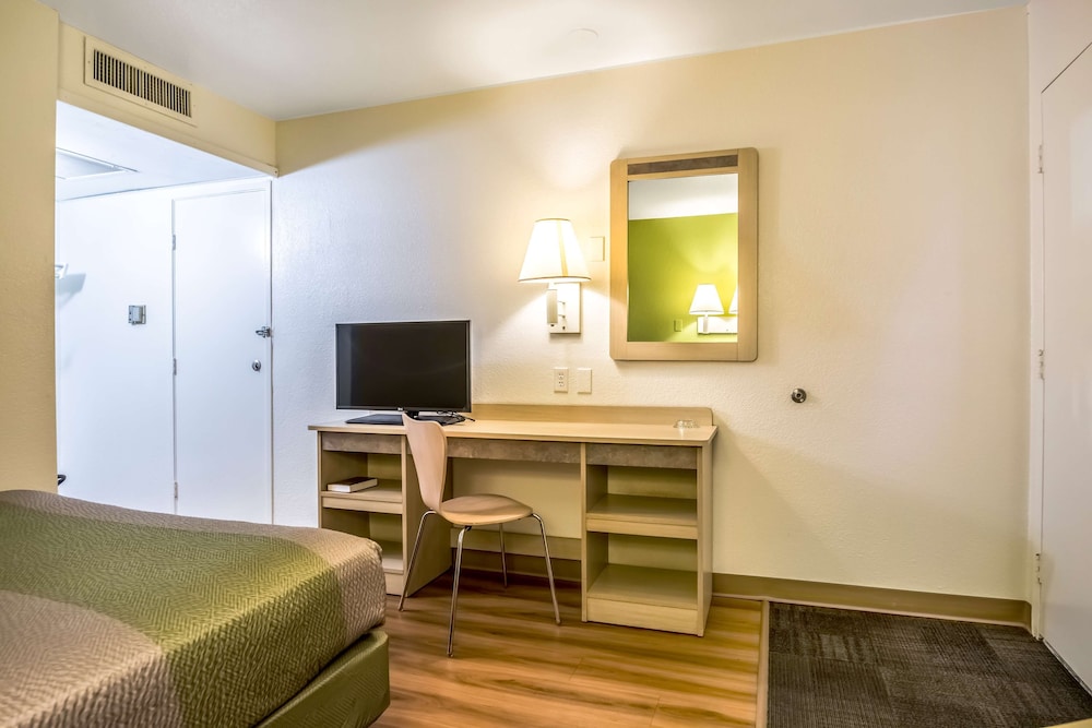 Premium Room, 1 Double Bed, Accessible, Non Smoking photo 3