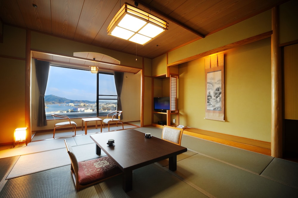 Japanese Style Room with Half Board with Ocean View photo 1