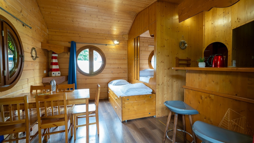 Cabin (Cabane Sam) - Photo 1