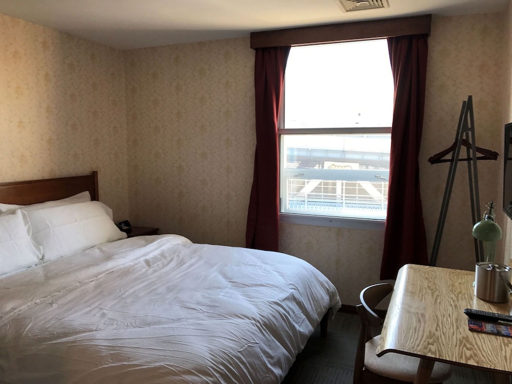 Deluxe Room, City View