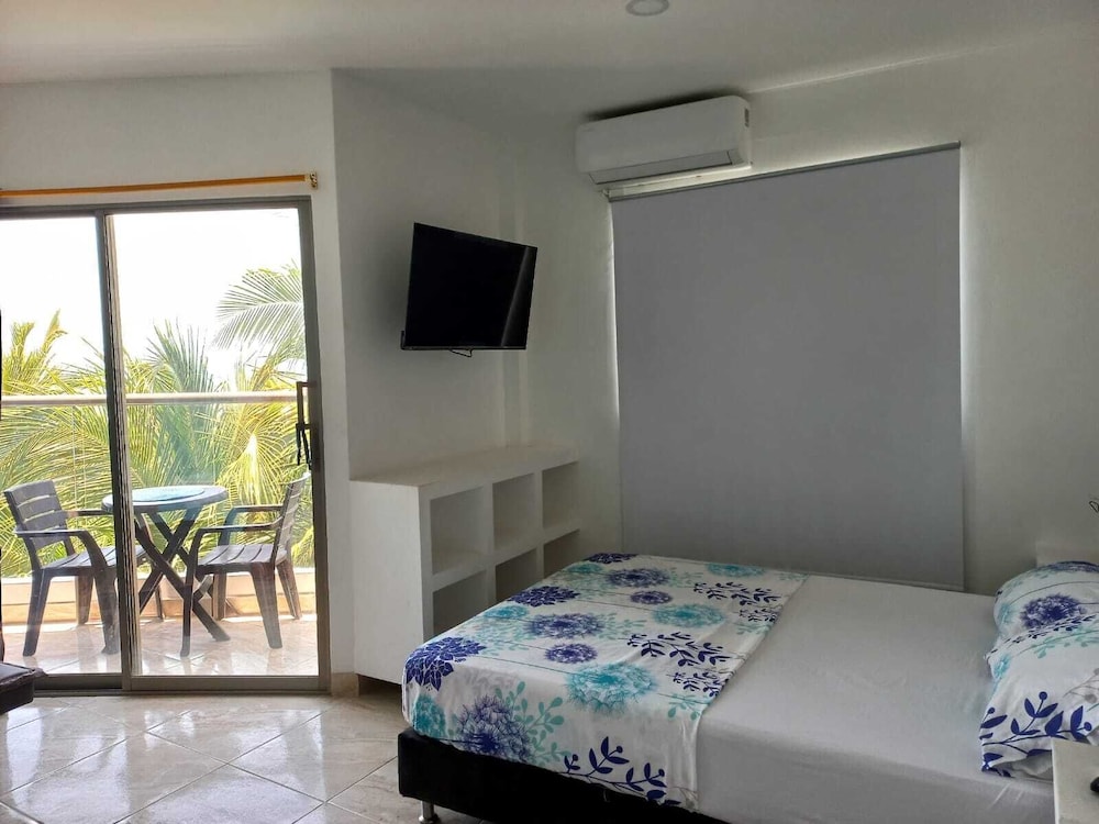 Panoramic Studio Suite, Sea View