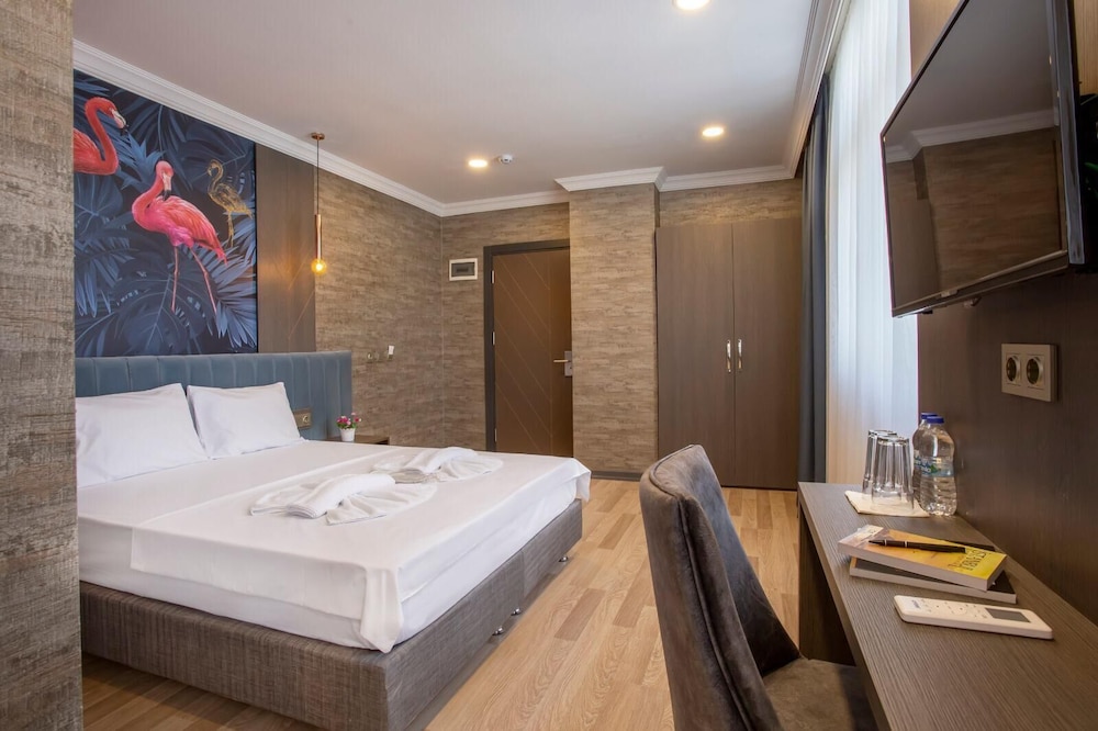 Standard Room, 1 Queen Bed photo 1