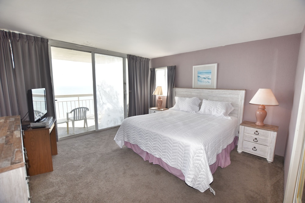 Condo, 3 Bedrooms