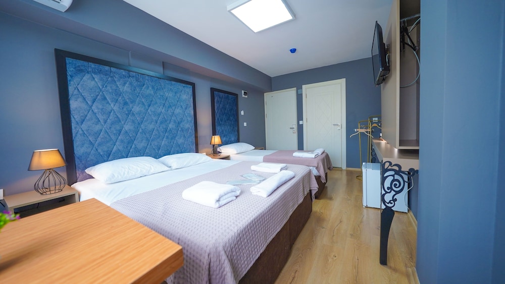 Comfort Triple Room photo 3