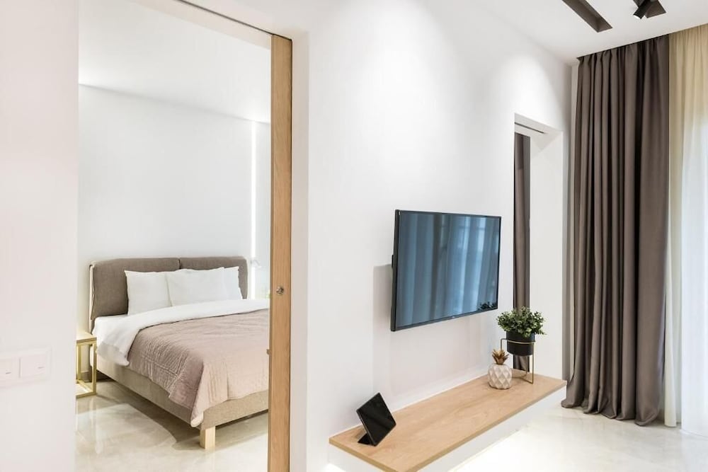 Deluxe Apartment - Photo 2