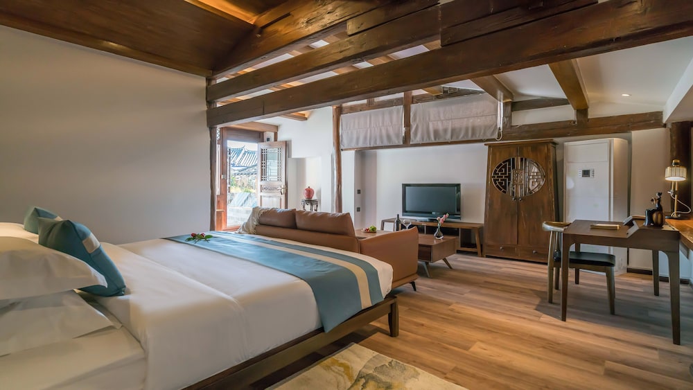 Deluxe Double Room, Balcony photo 3