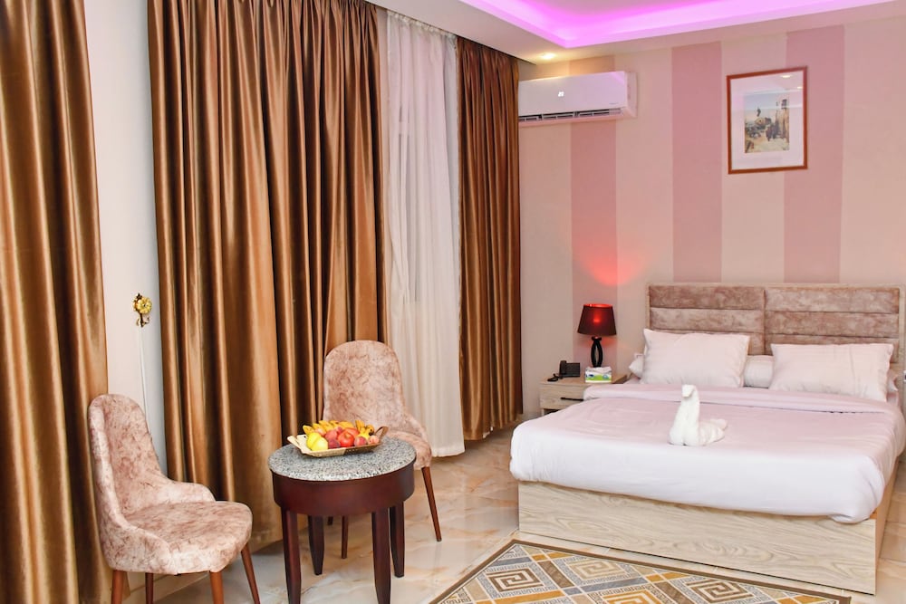 Deluxe Double Room, Pool View