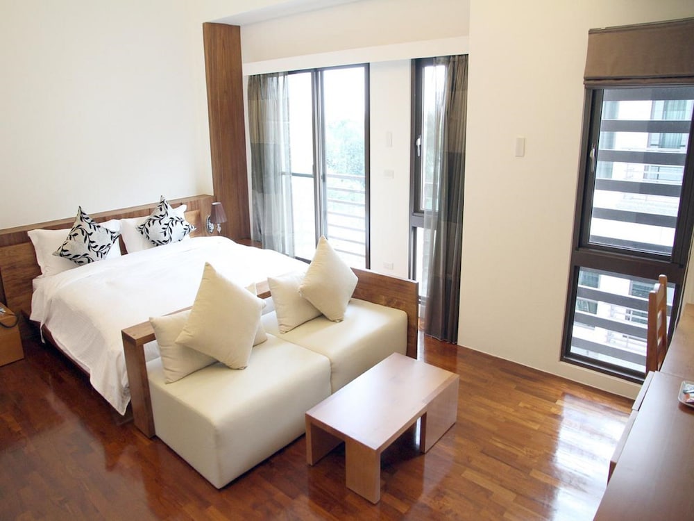 Exclusive Quadruple Room, 1 Bedroom, Bathtub photo 3