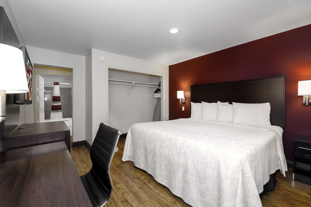 Suite, Kitchen (1 King Bed/2 Queen Beds, Smoke Free) photo 1
