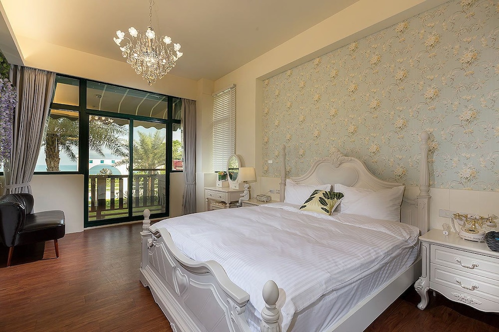 Honeymoon Double Room, 1 Bedroom, Ocean View (101) photo 1