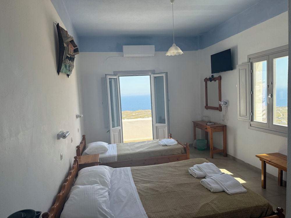 Economy Triple Room